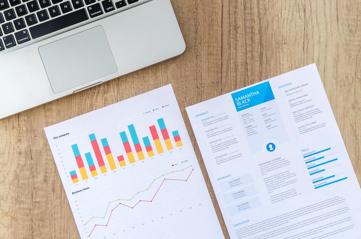 Career Astrology: Job vs Business - What's Right for You?